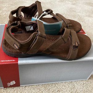 NIB New Balance Brown Nubuck Maya Sandals 8 NEW
